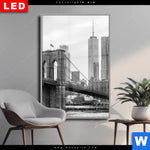 Wechselmotiv Dia Brooklyn Bridge Schwarzweiss Hochformat Produktvorschau mit dem Bild Brooklyn Bridge Schwarzweiß im Format Hochformat.