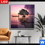 Wechselmotiv Dia Fischer Auf Boot Sonnenaufgang Quadrat Produktvorschau mit dem Bild Fischer auf Boot Sonnenaufgang im Format Quadrat.