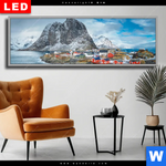 Wechselmotiv Dia Fischerdorf Mit Roten Haeusern Panorama Produktvorschau mit dem Bild Fischerdorf mit roten Häusern im Format Panorama.