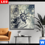 Wechselmotiv Dia Freiheitsstatue Im Sandsturm Quadrat Produktvorschau mit dem Bild Freiheitsstatue im Sandsturm im Format Quadrat.