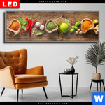 Wechselmotiv Dia Gewuerze Kraeuter Auf Holz Panorama Produktvorschau mit dem Bild Gewürze & Kräuter auf Holz im Format Panorama.