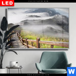 Wechselmotiv Dia Holztreppe Auf Berg Mit Wolken Querformat Produktvorschau mit dem Bild Holztreppe auf Berg mit Wolken im Format Querformat.