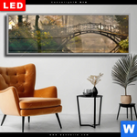 Wechselmotiv Dia Idyllischer Wald Mit Bruecke Panorama Produktvorschau mit dem Bild Idyllischer Wald mit Brücke im Format Panorama.