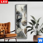 Wechselmotiv Dia Paola Portraet Mit Schmetterlingen Schmal Produktvorschau mit dem Bild Paola - Porträt mit Schmetterlingen im Format Schmal.