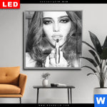 Wechselmotiv Dia Schoener Mittelfinger Quadrat Produktvorschau mit dem Bild Schöner Mittelfinger im Format Quadrat.