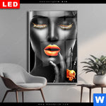 Wechselmotiv Dia Schoenheit In Schwarz Hochformat Produktvorschau mit dem Bild Schönheit in Schwarz im Format Hochformat.