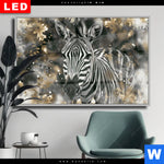 Wechselmotiv Dia Zebra Eleganz In Streifen Querformat Produktvorschau mit dem Bild Zebra - Eleganz in Streifen im Format Querformat.