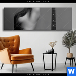 Wechselmotiv Frau Gitarre Panorama Produktvorschau mit dem Bild Frau & Gitarre im Format Panorama.