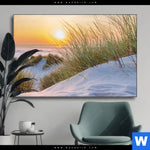 Wechselmotiv Goldenes Licht Ueber Sandduenen Querformat Produktvorschau mit dem Bild Goldenes Licht über Sanddünen im Format Querformat.
