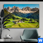 Wechselmotiv Idyllisches Dorf In Den Bergen Querformat Produktvorschau mit dem Bild Idyllisches Dorf in den Bergen im Format Querformat.