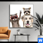 Wechselmotiv Lustige Waschbaeren Mit Hund Quadrat Produktvorschau mit dem Bild Lustige Waschbären mit Hund im Format Quadrat.