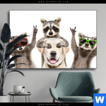 Wechselmotiv Lustige Waschbaeren Mit Hund Querformat Produktvorschau mit dem Bild Lustige Waschbären mit Hund im Format Querformat.