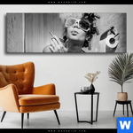 Wechselmotiv Partygirl Panorama Produktvorschau mit dem Bild Partygirl im Format Panorama.