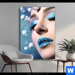 Wechselmotiv Schoenheit In Blau Weiss Hochformat Produktvorschau mit dem Bild Schönheit in Blau & Weiss im Format Hochformat.