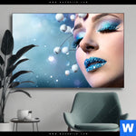 Wechselmotiv Schoenheit In Blau Weiss Querformat Produktvorschau mit dem Bild Schönheit in Blau & Weiss im Format Querformat.