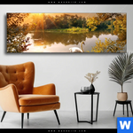 Wechselmotiv Schwan Im Teich Panorama Produktvorschau mit dem Bild Schwan im Teich im Format Panorama.
