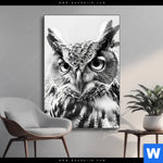 Wechselmotiv Schwarz Weiss Eulenportrait Hochformat Produktvorschau mit dem Bild Schwarz-Weiß Eulenportrait im Format Hochformat.