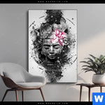 Wechselmotiv Statue Mit Blume Grunge Stil Hochformat Produktvorschau mit dem Bild Statue mit Blume - Grunge-Stil im Format Hochformat.
